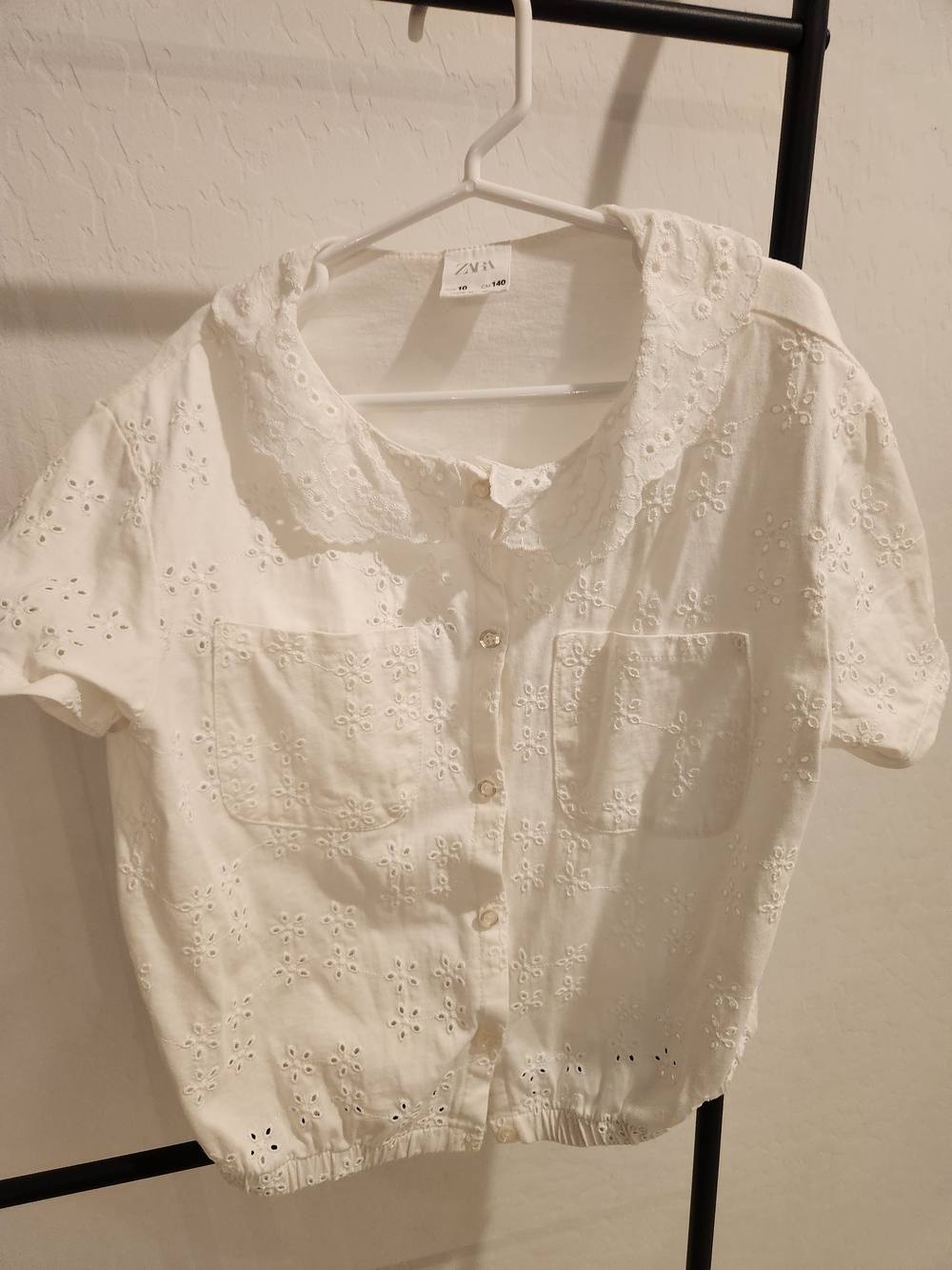 Zara White Eyelet Button-Front Blouse with Peter Collar